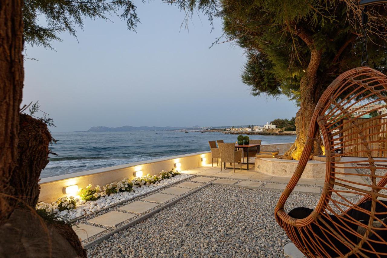 Villa Seashell -Wonderful Newly Renovated Villa On The Beach Galatas  Ngoại thất bức ảnh