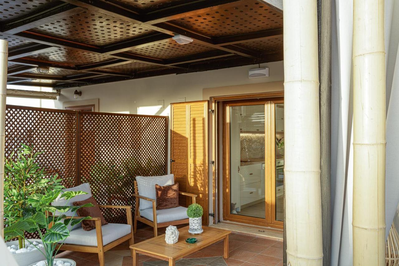 Villa Seashell -Wonderful Newly Renovated Villa On The Beach Galatas  Ngoại thất bức ảnh